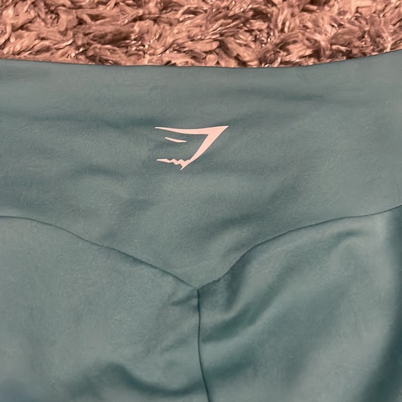 Faded blue Gymshark capris - Picture 4 of 4